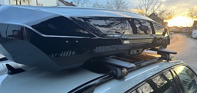 Thule Motion 3 Dachbox mit Träger für offene Reling