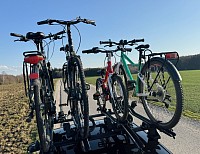 Thule ProRide 598b auf Limousine